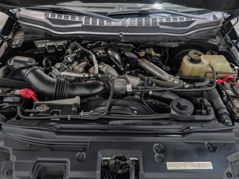 Used 2019 Ford F250 Lariat w/ Lariat Ultimate Package image 56