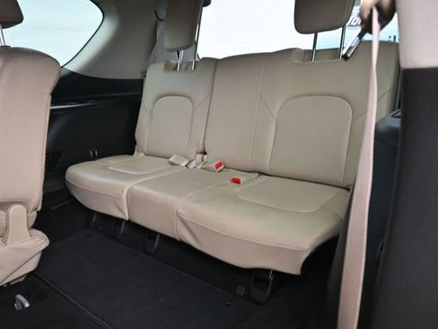 Used 2022 Nissan Armada Platinum image 11