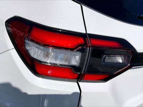 Used 2024 Honda Pilot Elite image 23