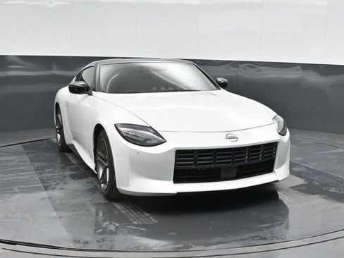 Used 2024 Nissan Z Sport w/ Floor Mat Package RWD image 6
