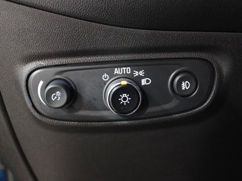 Used 2021 Chevrolet Equinox LT image 37