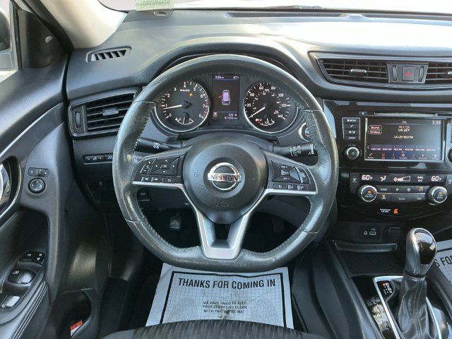 Used 2018 Nissan Rogue SV AWD/4WD image 12