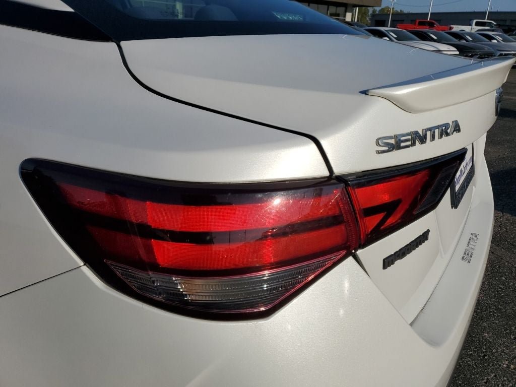 Used 2020 Nissan Sentra SR w/ Electronics Package FWD image 10