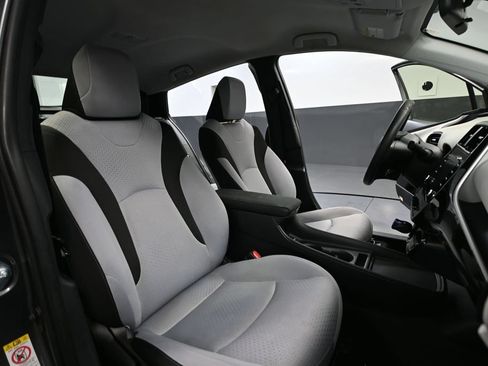 Used 2022 Toyota Prius LE FWD image 45