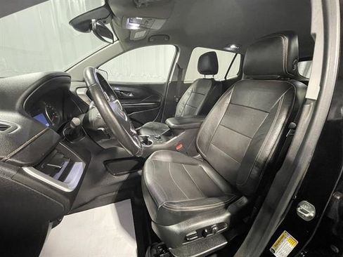 Used 2021 GMC Terrain SLT image 13
