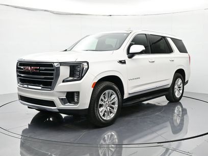 Used 2024 GMC Yukon SLT w/ SLT Luxury Package