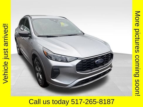 Used 2023 Ford Escape ST-Line w/ Tech Pack #1 AWD/4WD image 1