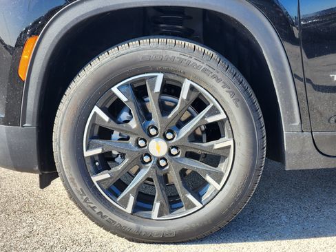 New 2026 Chevrolet Traverse LT w/ Sun and Wheel Package FWD image 8
