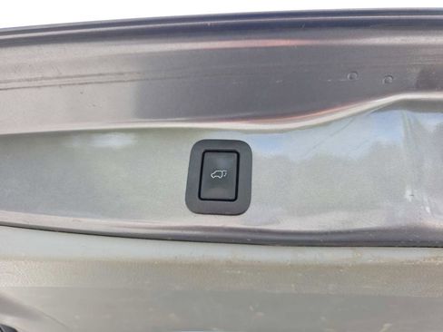 Used 2019 Toyota Highlander XLE image 34