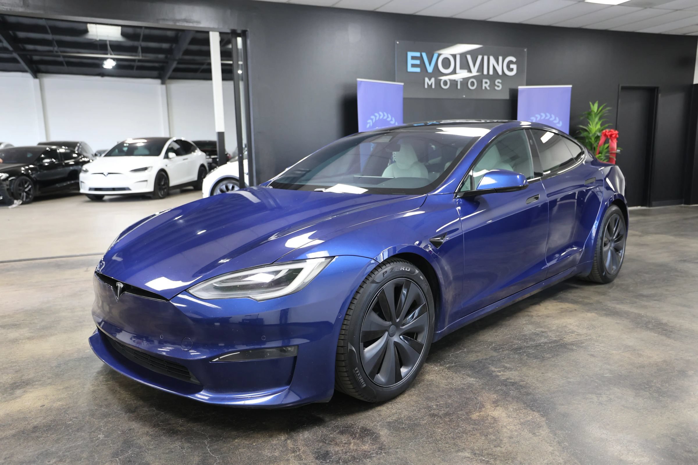 Used 2022 Tesla Model S Plaid AWD/4WD image 5