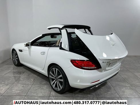 Used 2020 Mercedes-Benz SLC 300 w/ Premium Package image 37