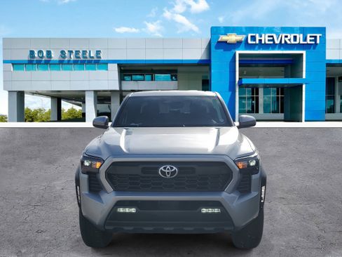 Used 2024 Toyota Tacoma TRD Off-Road image 2