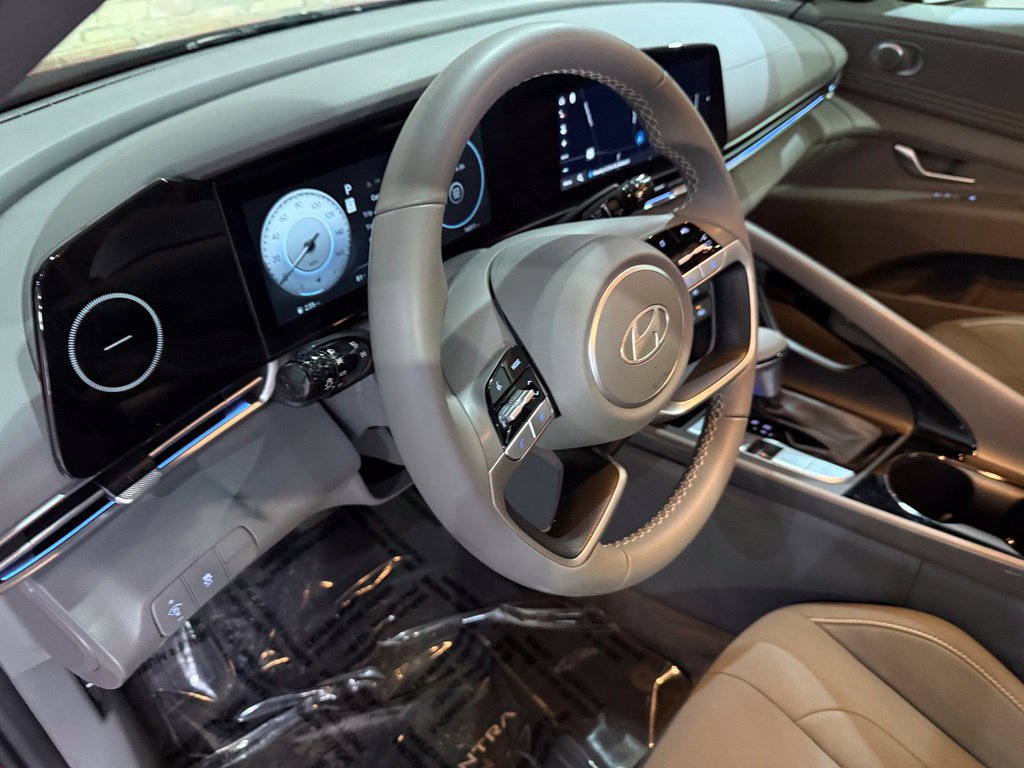 Used 2024 Hyundai Elantra SEL w/ Convenience Package FWD image 30