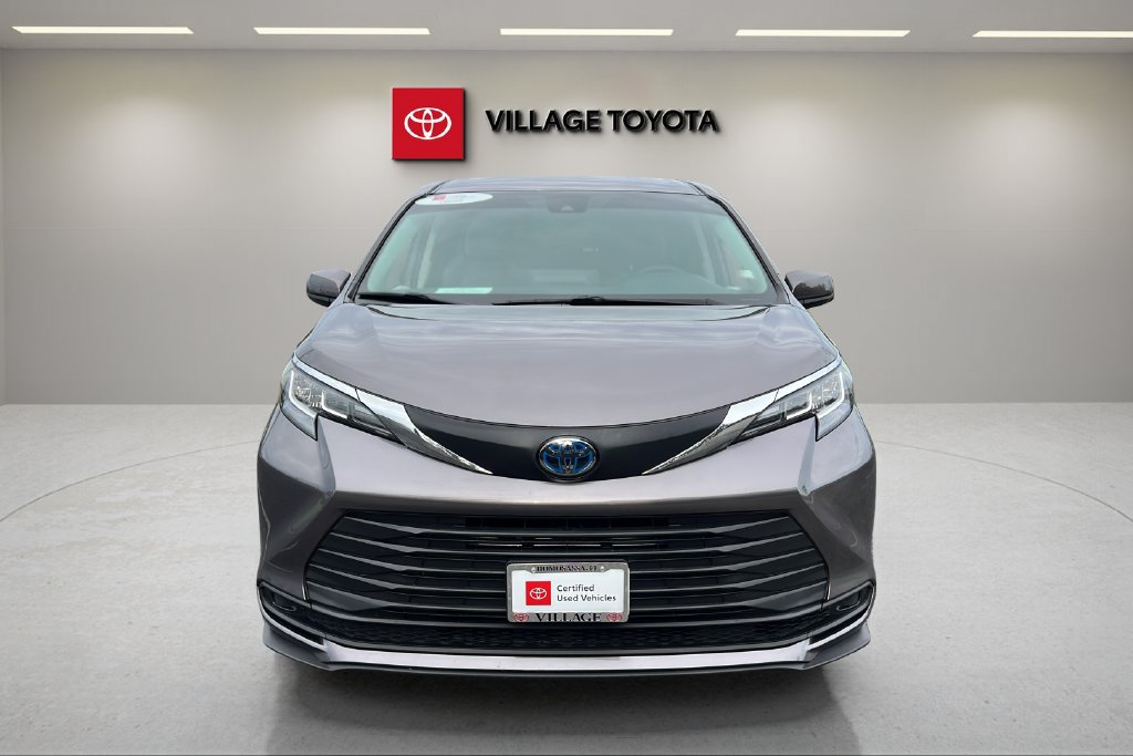 Certified 2021 Toyota Sienna LE FWD image 8