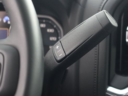 Used 2023 GMC Sierra 3500 Denali w/ Denali Ultimate Package image 33