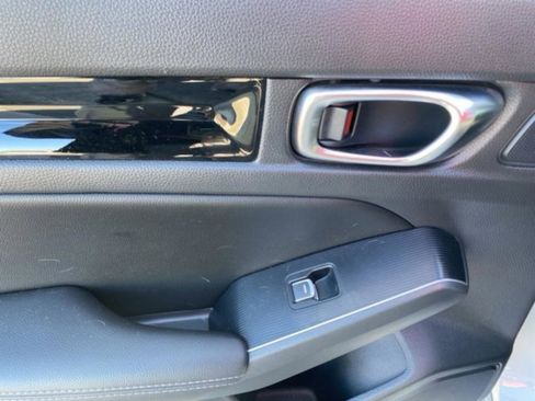 Used 2023 Honda Civic Touring image 30