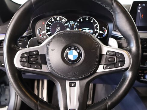 Used 2019 BMW M550i xDrive image 3
