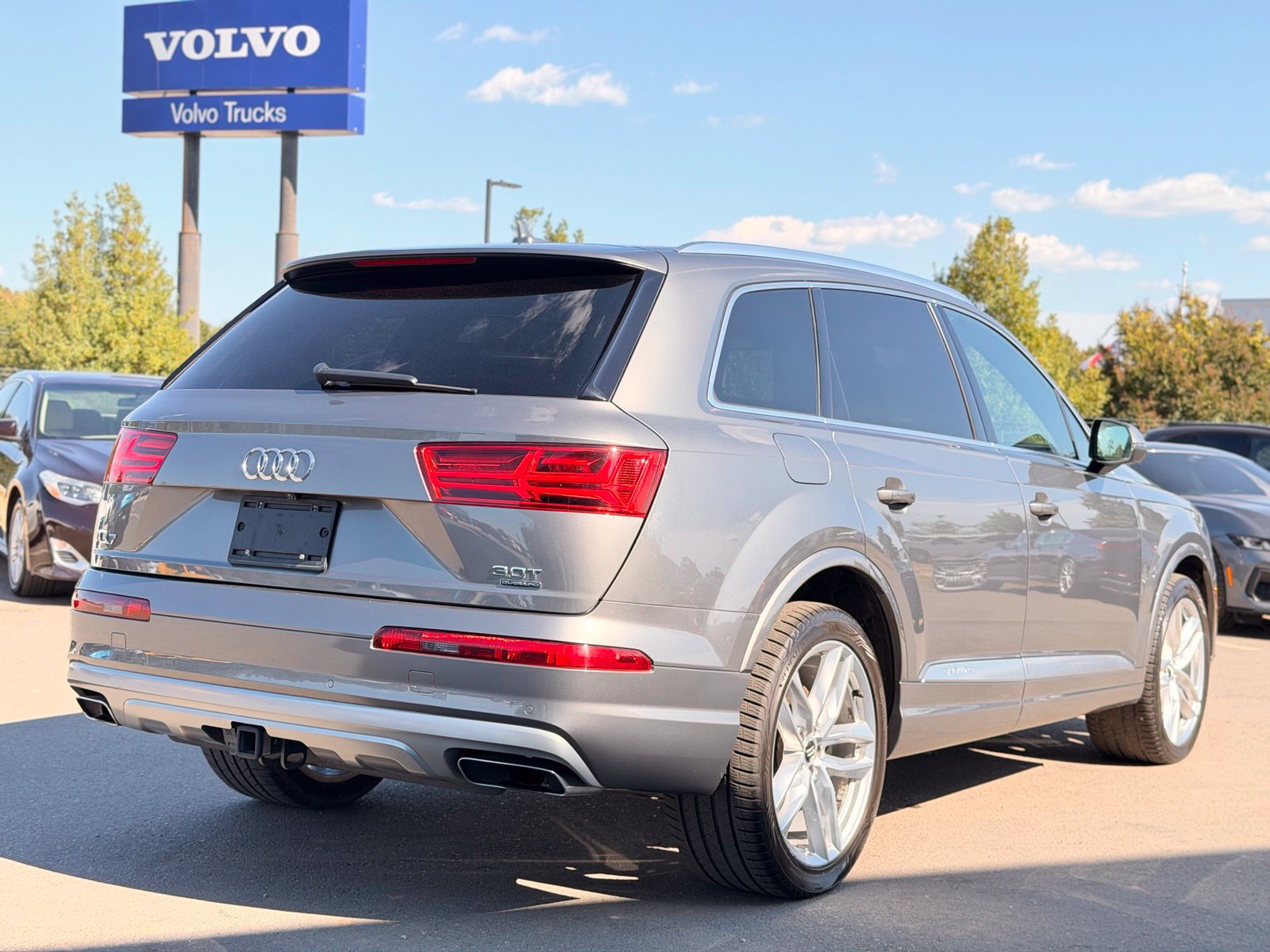 Used 2018 Audi Q7 3.0T Prestige w/ Prestige Package AWD/4WD image 12