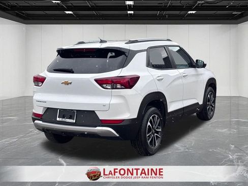 Used 2025 Chevrolet TrailBlazer LT image 5