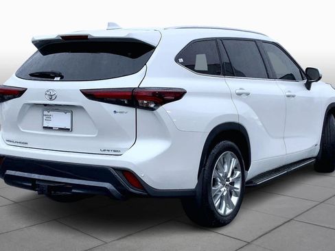 Used 2025 Toyota Highlander Limited image 13