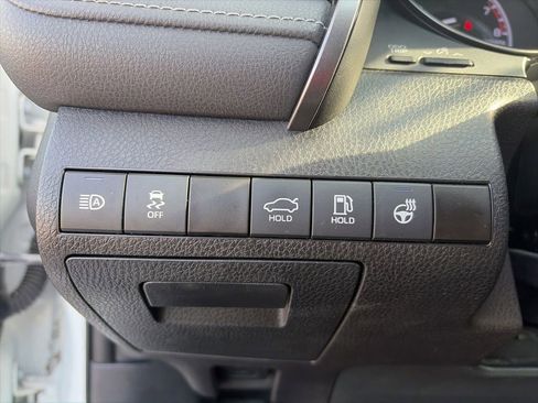 Used 2023 Toyota Camry SE w/ Cold Weather Package AWD/4WD image 24