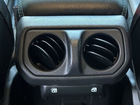 Used 2023 Jeep Wrangler Unlimited Rubicon 4xe image 15