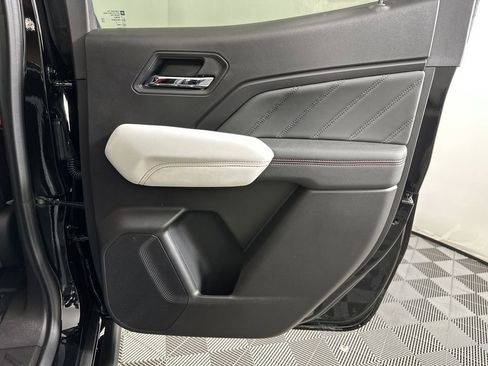 New 2025 GMC Canyon AT4 w/ AT4X Package image 14