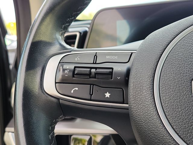 Used 2025 Kia Sportage EX FWD image 21