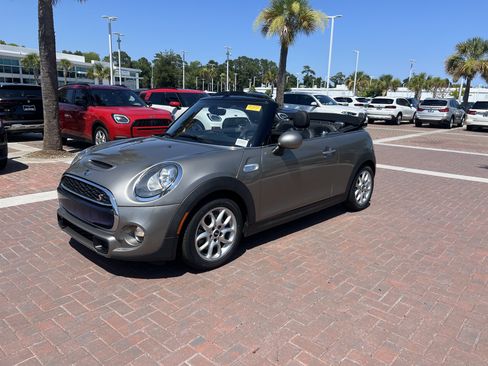 Used 2017 MINI Cooper S FWD image 5