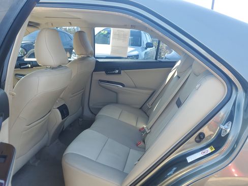 Used 2012 Toyota Camry XLE image 11