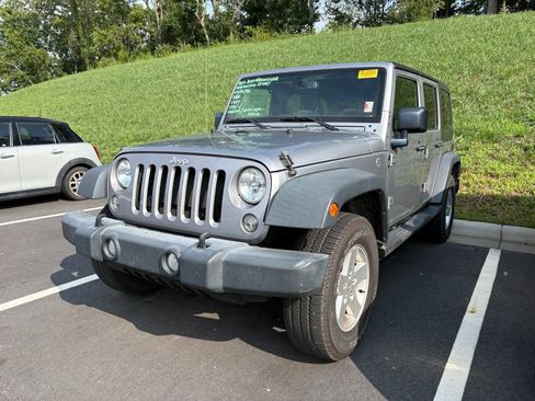 Used 2017 Jeep Wrangler Unlimited Sport w/ Quick Order Package 24S AWD/4WD image 3