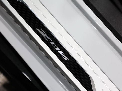 Used 2025 Chevrolet Corvette Z06 image 19