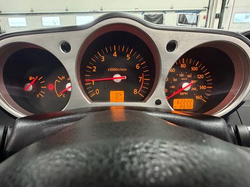 Used 2004 Nissan 350Z Touring image 13