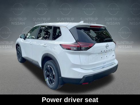 Used 2026 Nissan Rogue SV AWD/4WD image 14