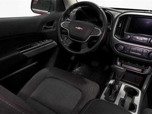 Used 2020 Chevrolet Colorado LT w/ LT Convenience Package image 23