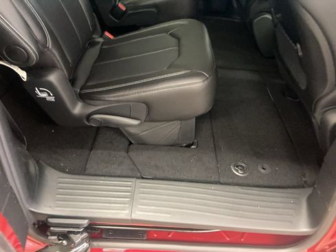 New 2026 Chrysler Pacifica Select w/ S Appearance Package FWD image 23
