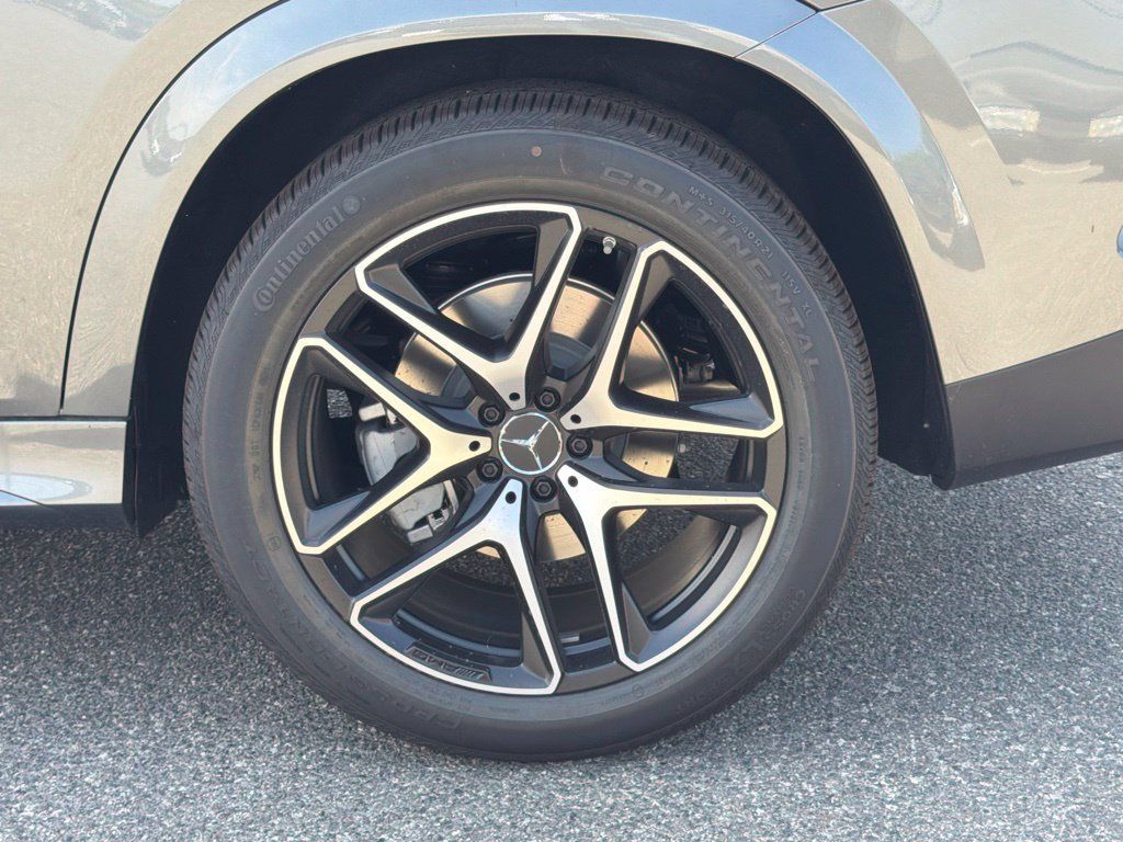 New 2026 Mercedes-Benz GLE 53 AMG 4MATIC Coupe image 18