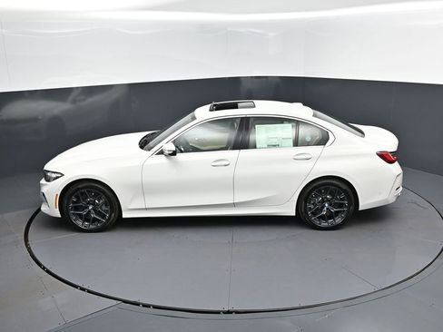 New 2026 BMW 330i Sedan w/ Premium Package image 32