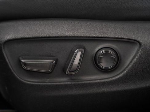 Certified 2025 Toyota Grand Highlander AWD image 36