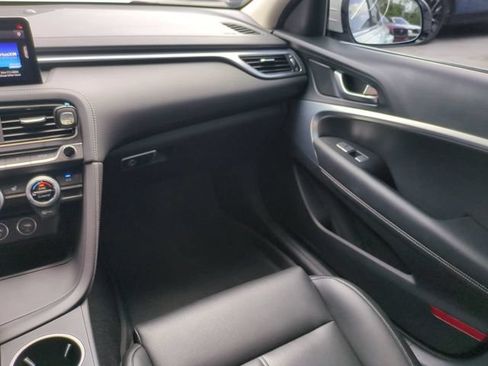 Used 2023 Genesis G70 2.0T RWD image 20