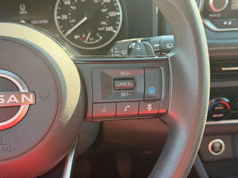 Used 2023 Nissan Rogue SV FWD image 20