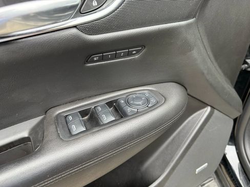 Used 2017 Cadillac XT5 Luxury w/ Driver Awareness Package image 19