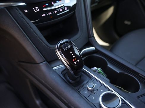 Used 2024 Cadillac XT5 Premium Luxury image 19