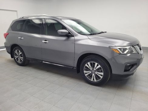 Used 2020 Nissan Pathfinder S image 11