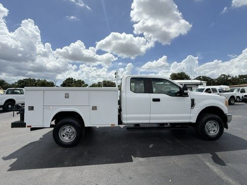 Used 2017 Ford F250 XL w/ Power Equipment Group AWD/4WD image 5