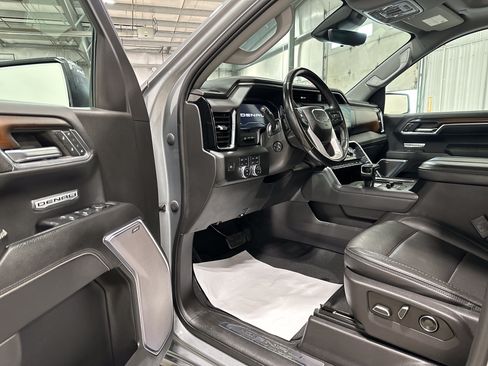 Used 2024 GMC Sierra 1500 Denali w/ Denali Reserve Package AWD/4WD image 15