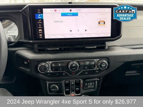 Used 2024 Jeep Wrangler Unlimited w/ Convenience Group image 18