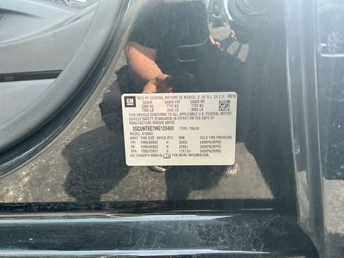 Used 2017 Chevrolet Silverado 1500 High Country AWD/4WD image 30