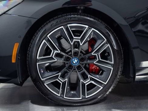 Used 2025 BMW i5 xDrive40 w/ M Sport Package AWD/4WD image 25