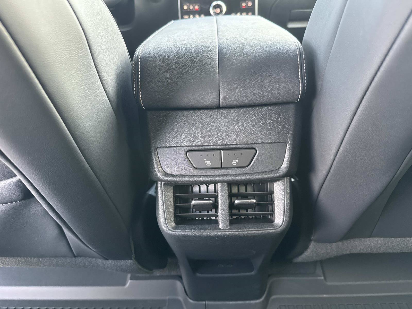 New 2027 GMC Terrain Elevation w/ Elevation Premium Package FWD image 17